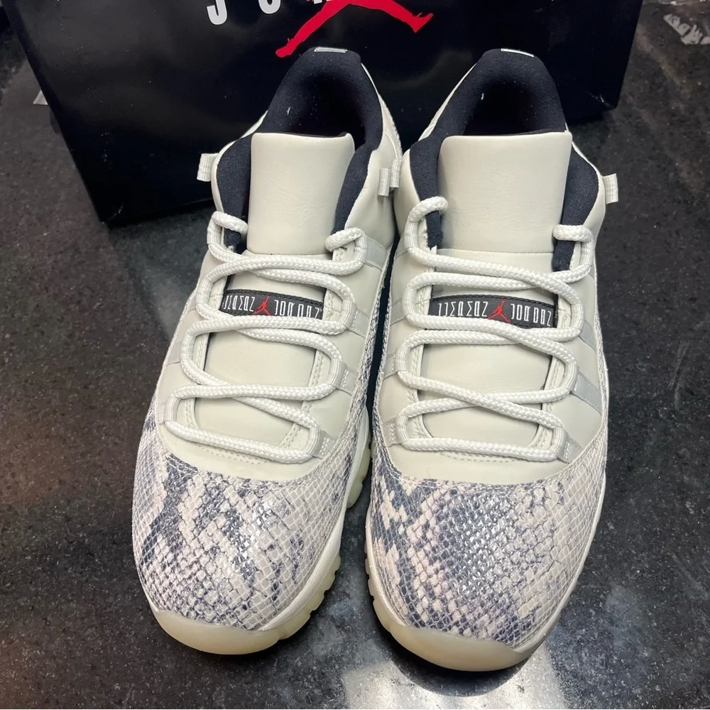 The Air Jordan 11 Low LE “Snakeskin” sz 11.5